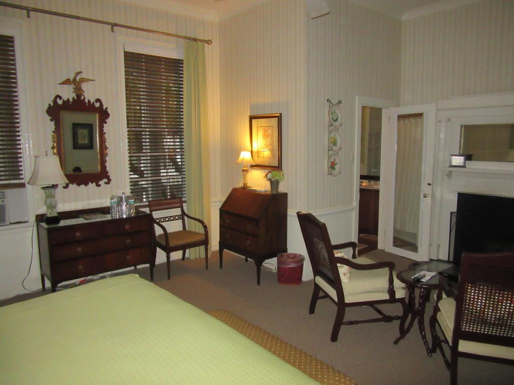 Rhett House Bed and Breakfast Beaufort Exteriör bild